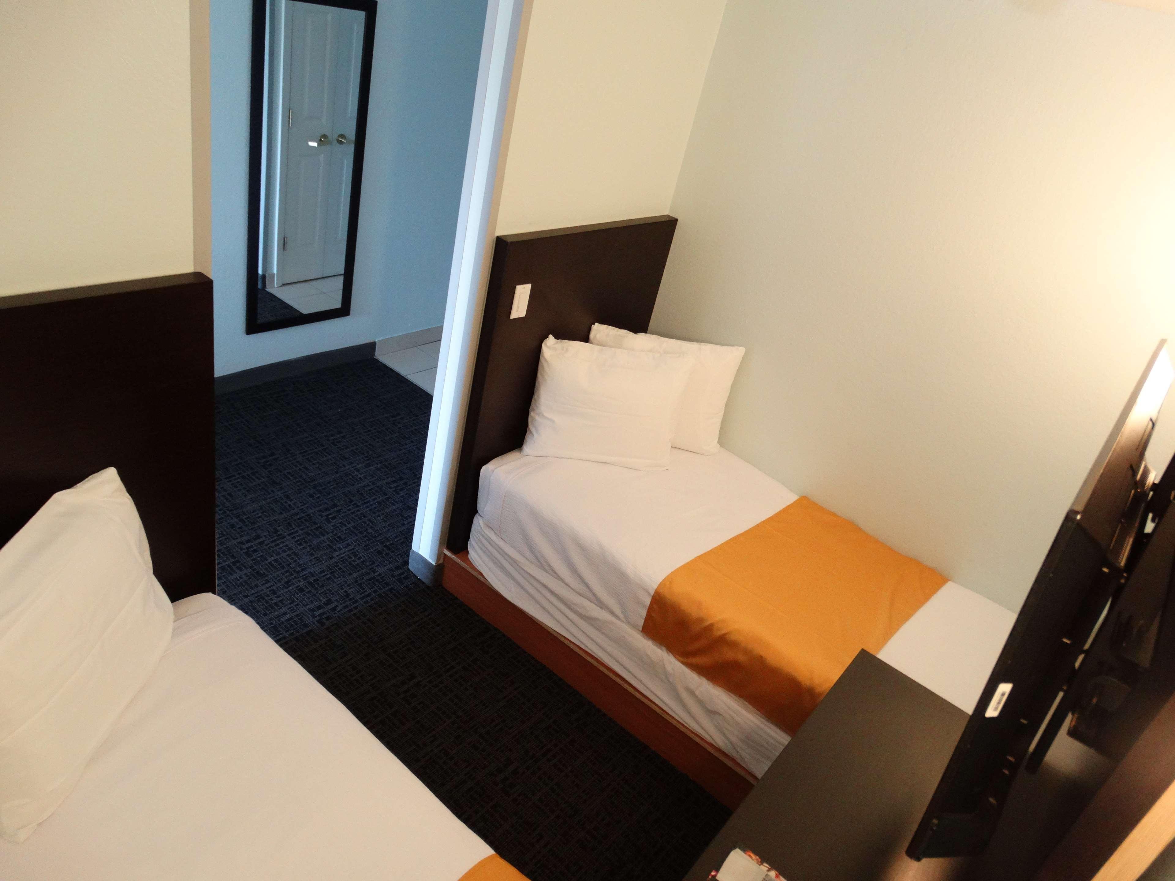 Best Western Plus Orlando Lake Buena Vista South Inn & Suites Kissimmee Bagian luar foto