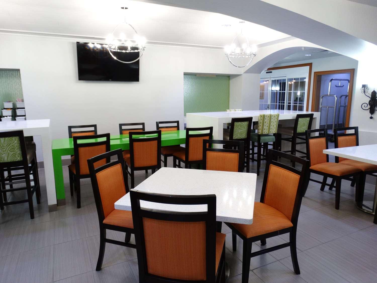 Best Western Plus Orlando Lake Buena Vista South Inn & Suites Kissimmee Bagian luar foto